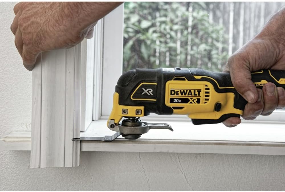 DEWALT 20V MAX XR Oscillating Tool Kit, 3 Speed, With Blades, Battery and Charger Included